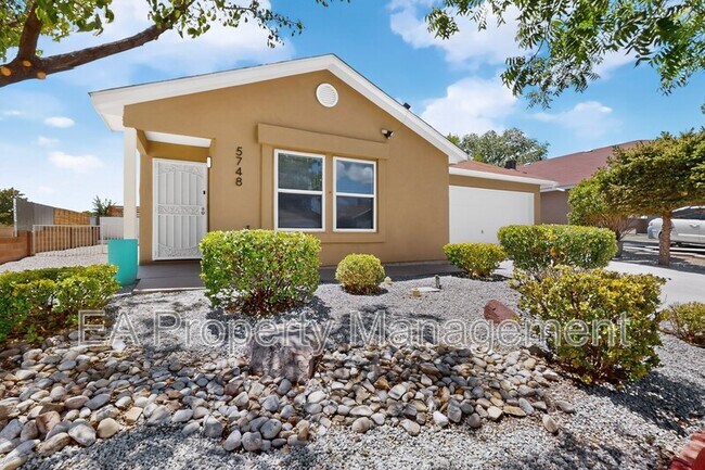 Foto del edificio - 5748 Pinon Flats Rd NW