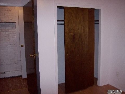 Foto del edificio - 2410 Hewlett Ave