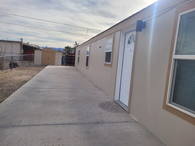 Foto del edificio - Cozy 2-Bed, 2-Bath Home with Mountain View...