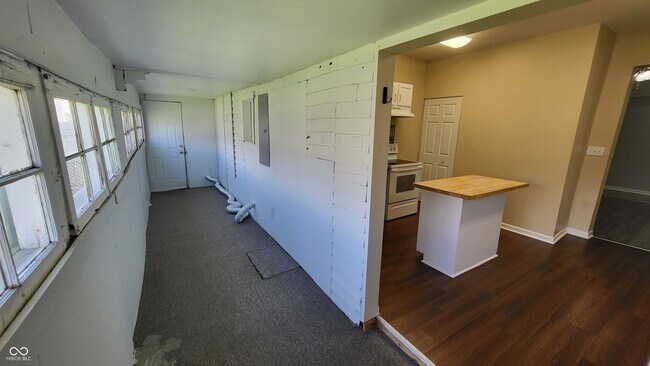 Foto del edificio - 1314 E 10th St