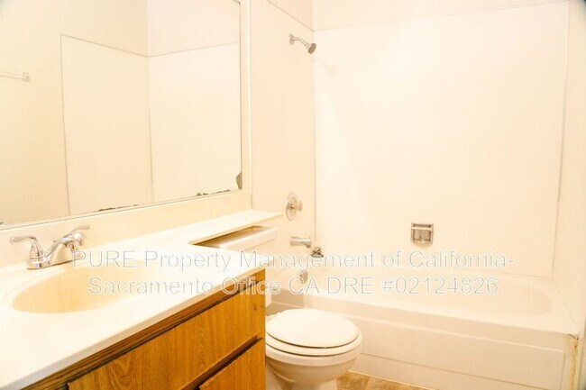 Foto del edificio - 6620 Hometown Way
