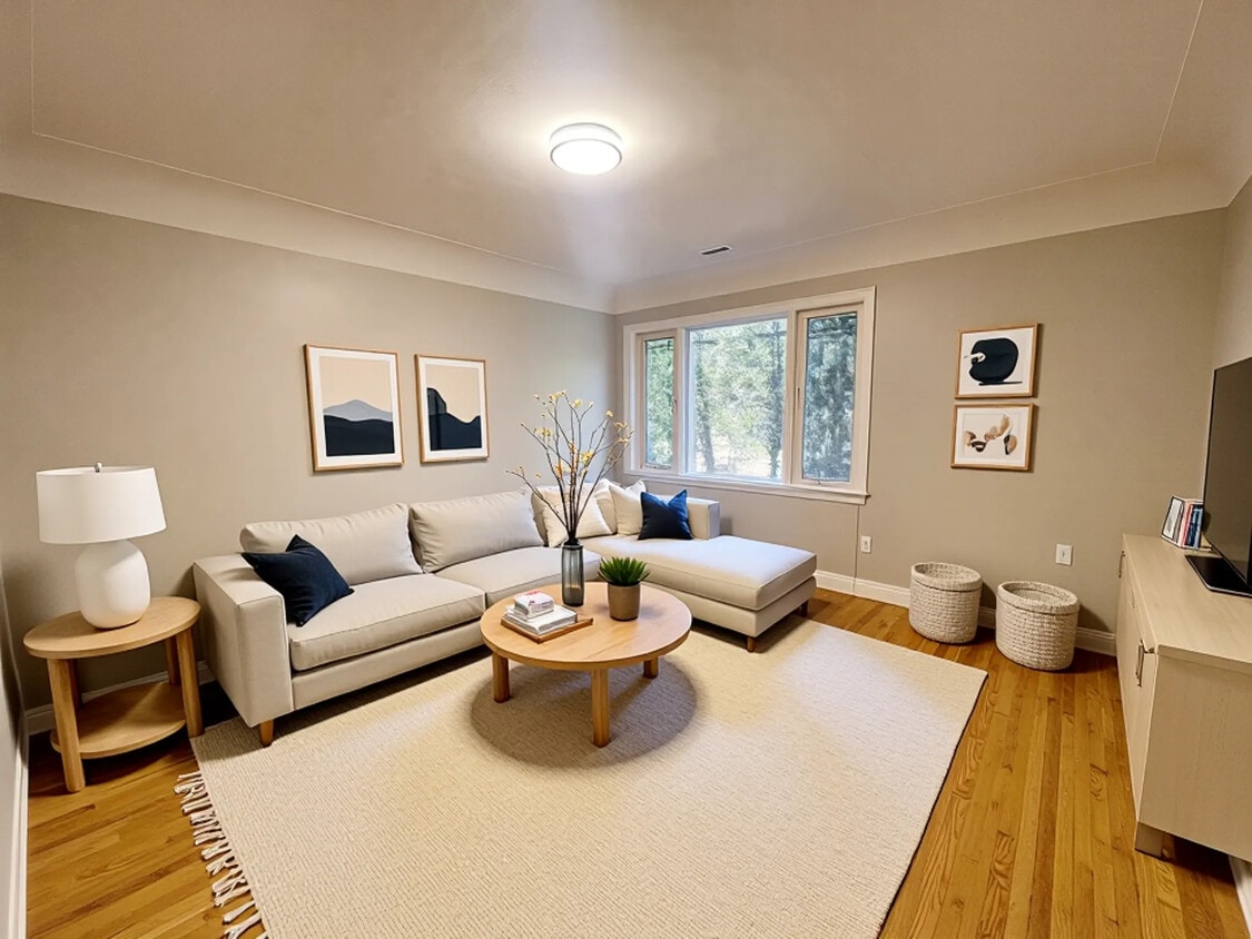 Primary Photo - Spacious Suite In North End