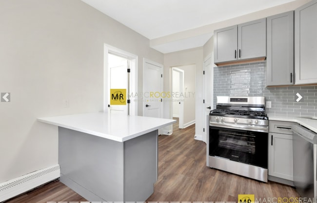 Building Photo - 16 O St