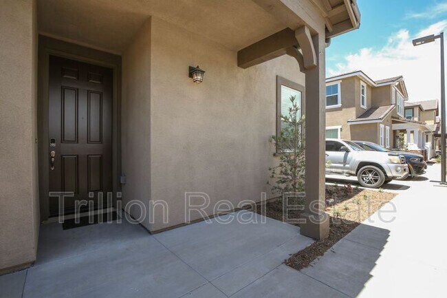 Building Photo - 28121 Ashtree St