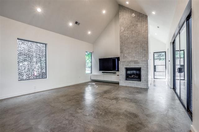 Building Photo - 6151 Llano Ave