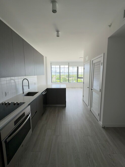 Building Photo - 390 NW 27th St