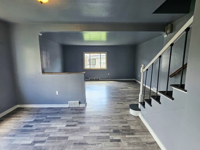 Building Photo - 307 Hamilton St