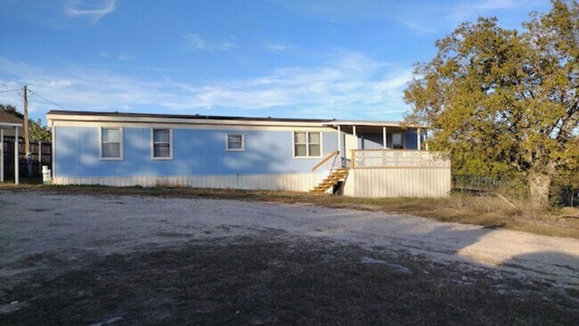 Foto del edificio - Beautiful Remodeled 2BR/2Bath Home - Granbury - Indian Harbor