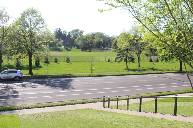 Vista - 5331 Portland Ave