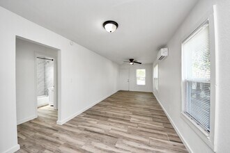 Building Photo - 406 73rd St