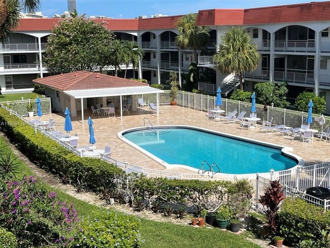 Foto del edificio - 501 Blue Heron Dr