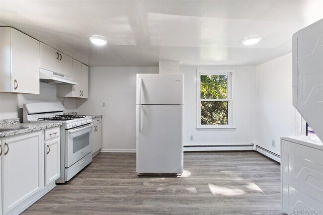 Foto del edificio - 36 Anderson Rd