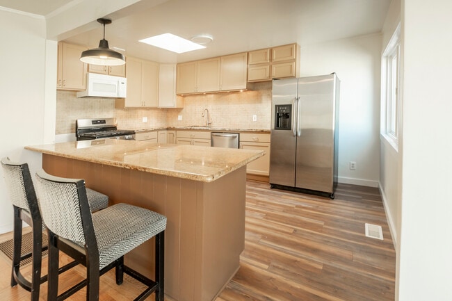 Foto del edificio - 316 Bridgeview Dr