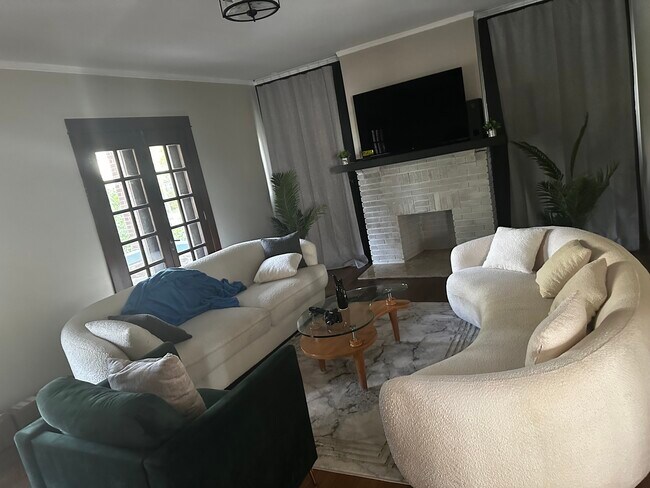 Foto del edificio - 48 Richmond Ave