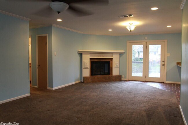 Foto del edificio - 8806 Oakhaven Dr