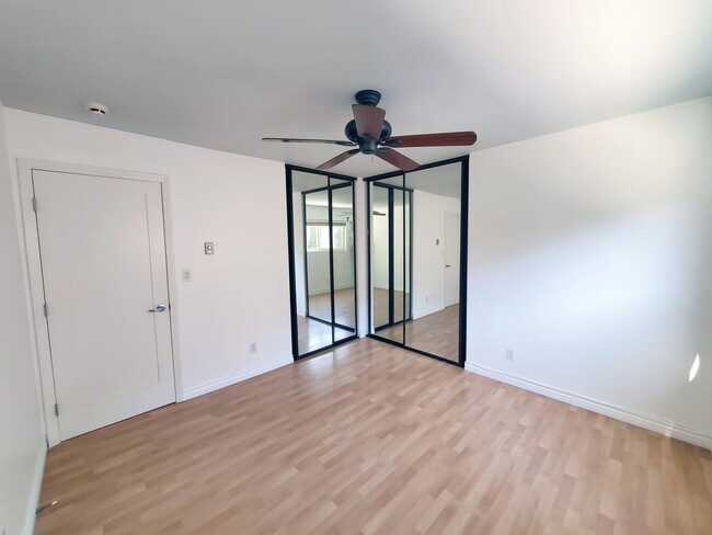 Dormitorio con ventilador - 972 Larrabee St