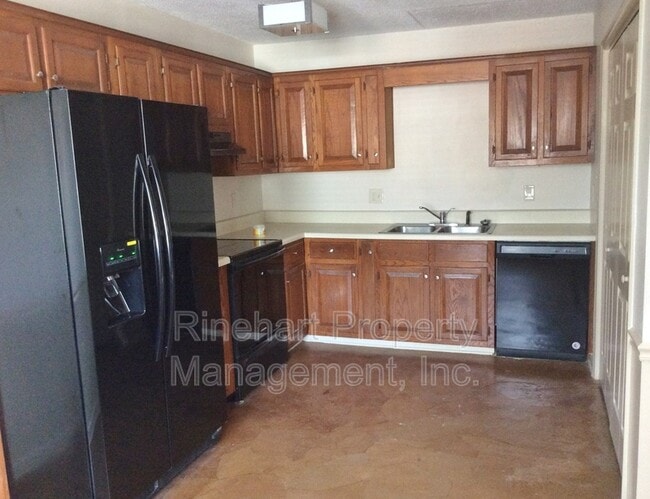 Building Photo - 822 Iredell St