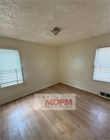 Foto del edificio - 17811 Runyon St