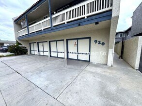 Building Photo - 920 Loma Ave