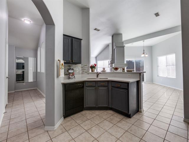 Foto del edificio - 1305 Greenbriar Ln