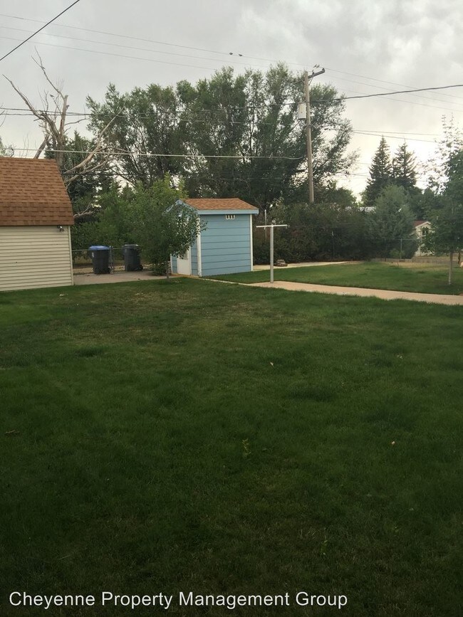 Building Photo - 3 br, 2 bath House - 219 Hobbs Ave.