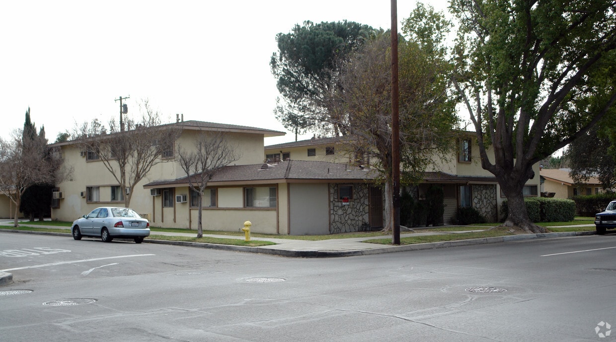 2791 N E St, San Bernardino, CA 92405 Apartments in San Bernardino, CA