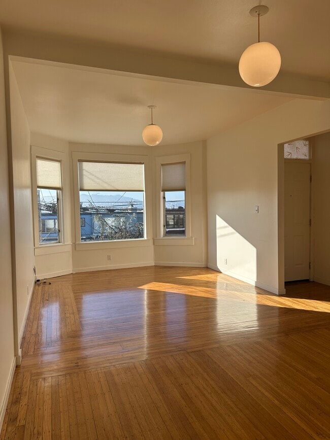 Building Photo - 1367 De Haro St