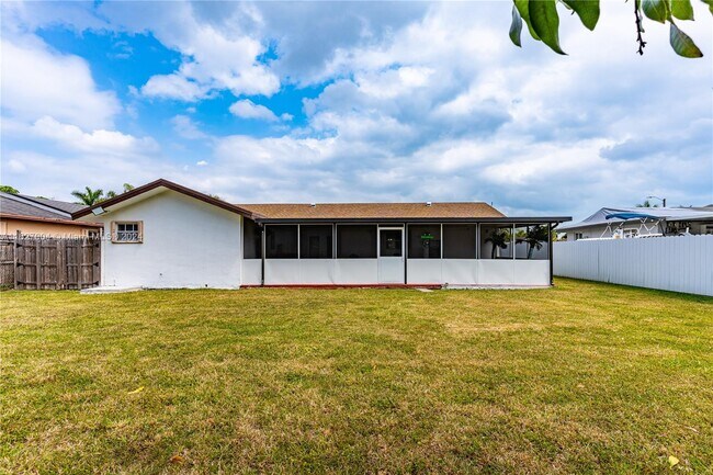 Building Photo - 16864 SW 109th Ct