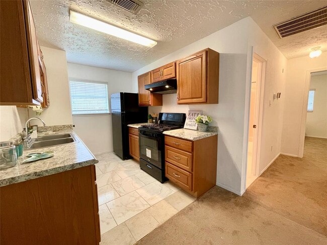 Building Photo - 11123 Drakeland Dr