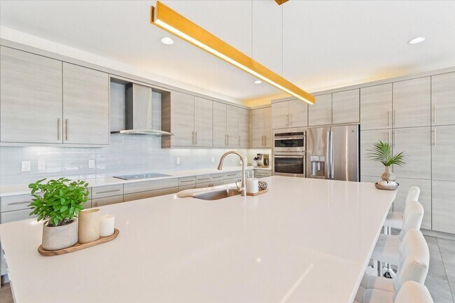 Foto del edificio - 15377 Green River Ct
