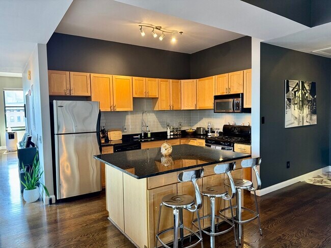 Foto del edificio - 485 Harrison Ave