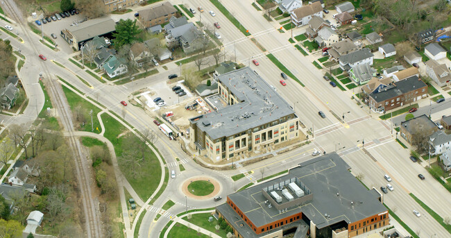 Building Photo - The André Apartments