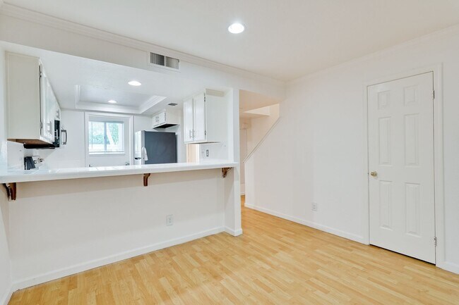 Building Photo - Hidden Silicon Valley Oasis! 2BR/2.5BA Townhome with TWO Private Patios, 2 Dedicated Parking Spac...