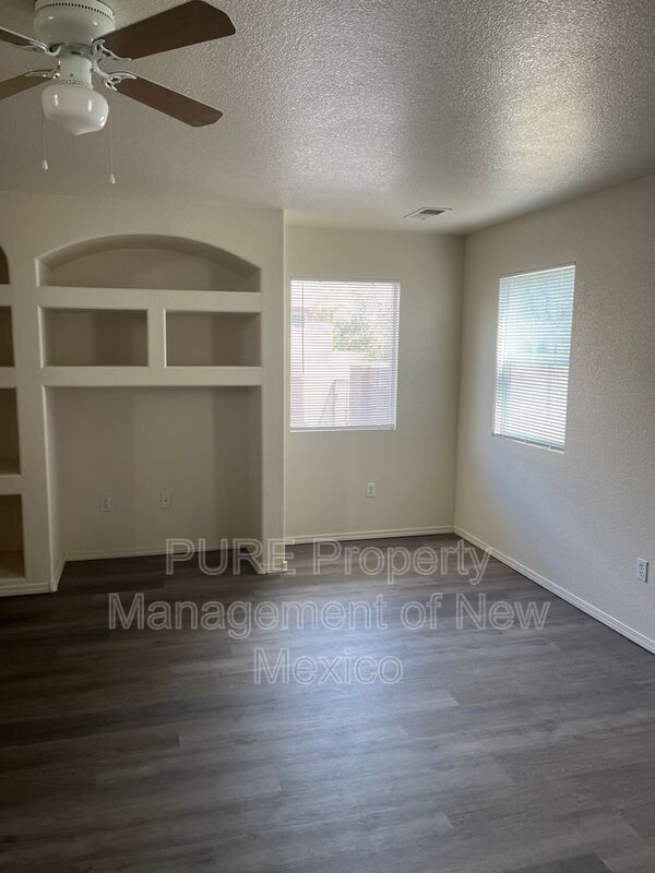 Foto del edificio - 10324 Calle Hermosa Pl NW