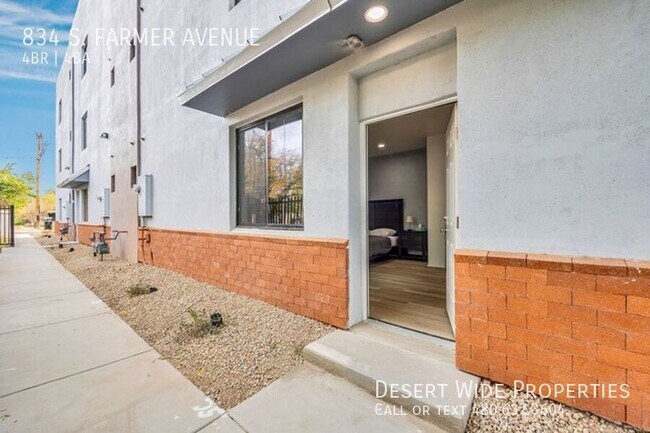 Foto del edificio - 834 S Farmer Ave