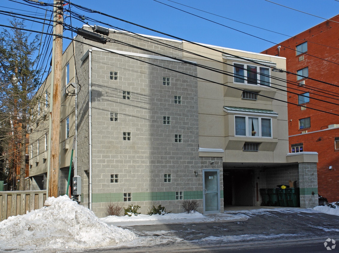 511 E Calder Way, State College, PA 16801 Apartments in State College