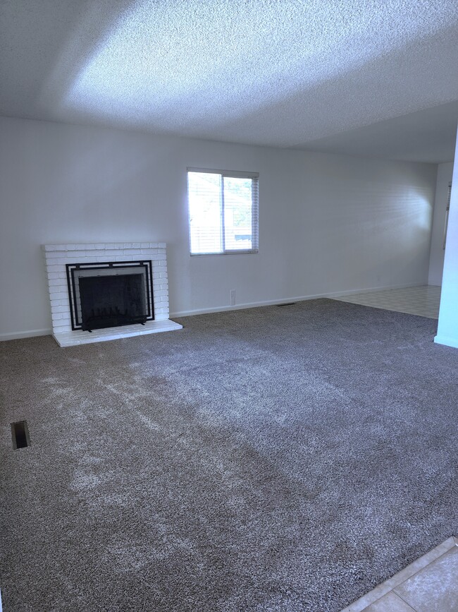 Foto del edificio - 3960 Dartmouth Way
