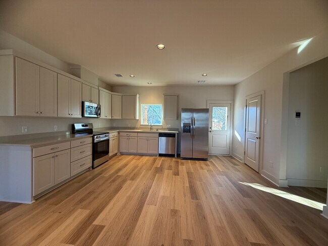 Foto del edificio - 106 Kirkland St