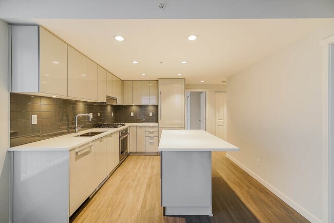 Building Photo - 2388 Madison Ave