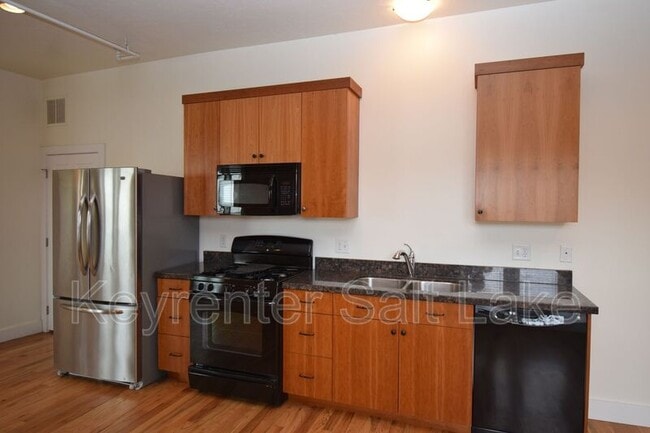 Building Photo - 540 N 600 W