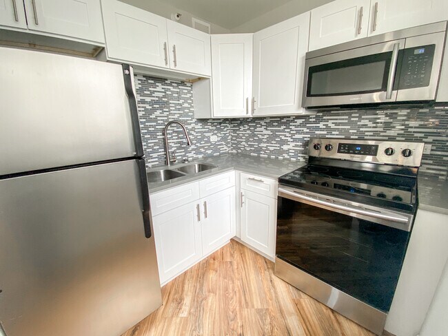 Foto del edificio - 3660 N Lake Shore Dr