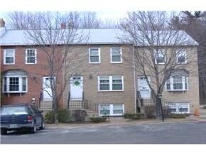 Entrada frontal - 103 Derryfield Ct