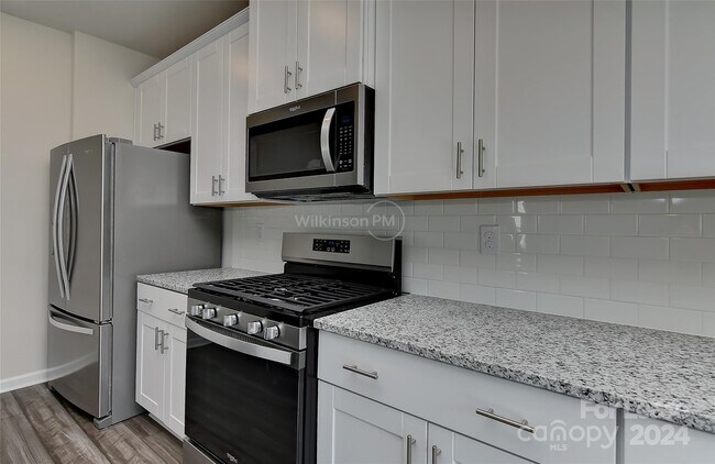 Foto del edificio - 2111 Belterra Dr