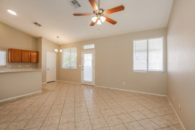 Foto del edificio - 5240 Coleman St