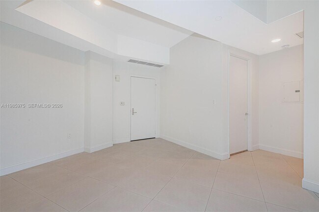 Foto del edificio - 20000 E Country Club Dr