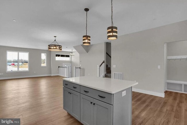 Building Photo - 121 Despina Dr