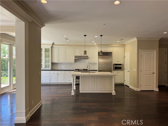 Building Photo - 80 Cipresso