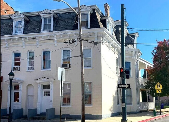 Foto del edificio - 162 S Potomac St