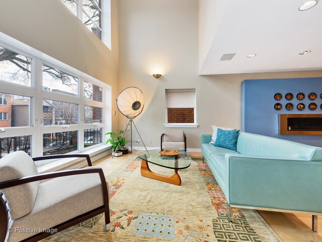 Foto del edificio - 1428 N Mohawk St