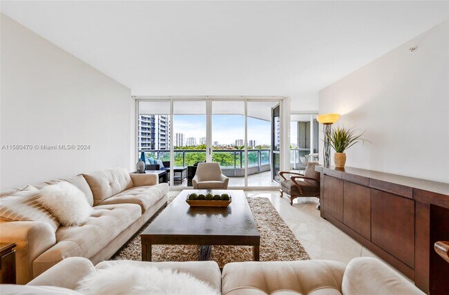 Building Photo - 21205 Yacht Club Dr